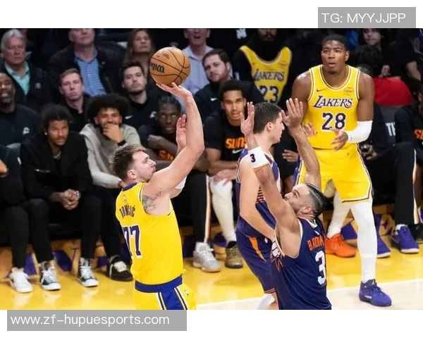 2018年12月3日湖人对阵太阳的精彩对决回顾与赛后分析